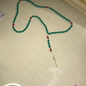 Green and red rosary! 🌹🍃🌶